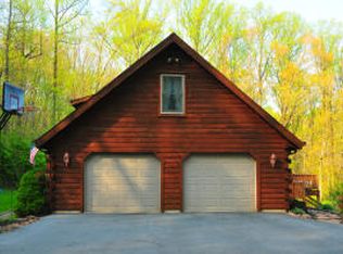 565 Mountain Top Dr, Denver, PA 17517