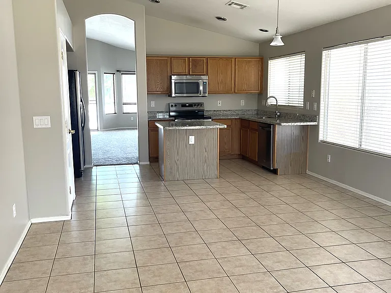 197 W Del Rio St — Photo 4