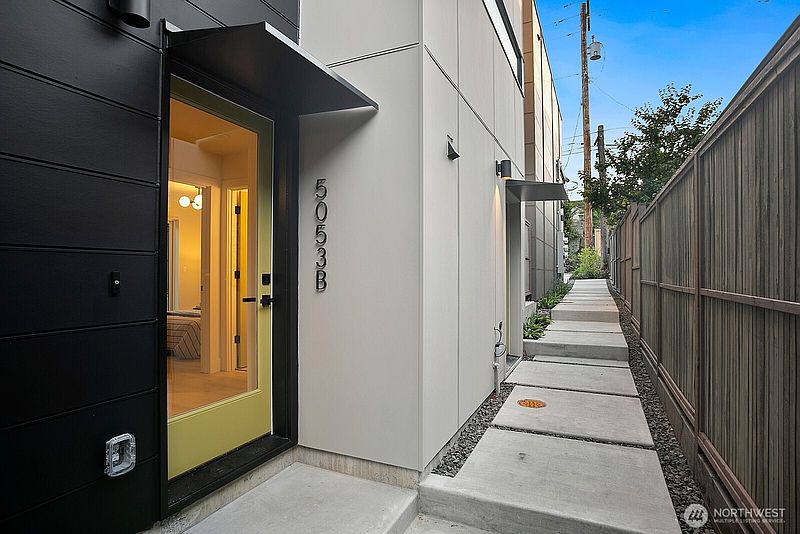 2nd image of 5053 35th Avenue SW #B