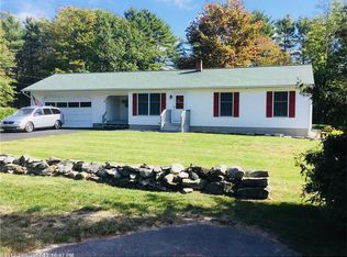 6 Collins Cir, Topsham, ME 04086