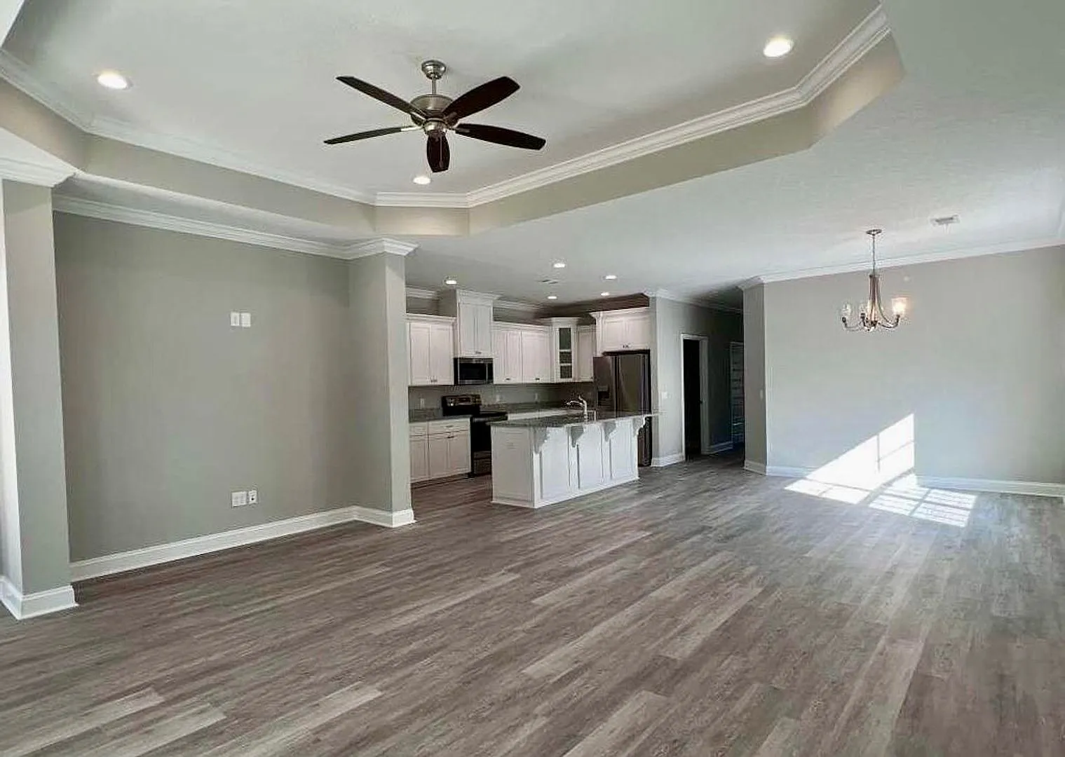3BR/2BA Duplex Offering to Waive Pet Fee — Photo 4