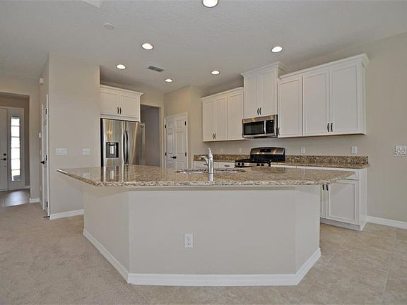 4th image of 2398 Dammar St