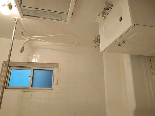 Rented by EZ Sell Realty | media 8