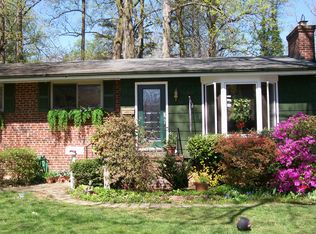 6915 Fern Ln, Annandale, VA 22003