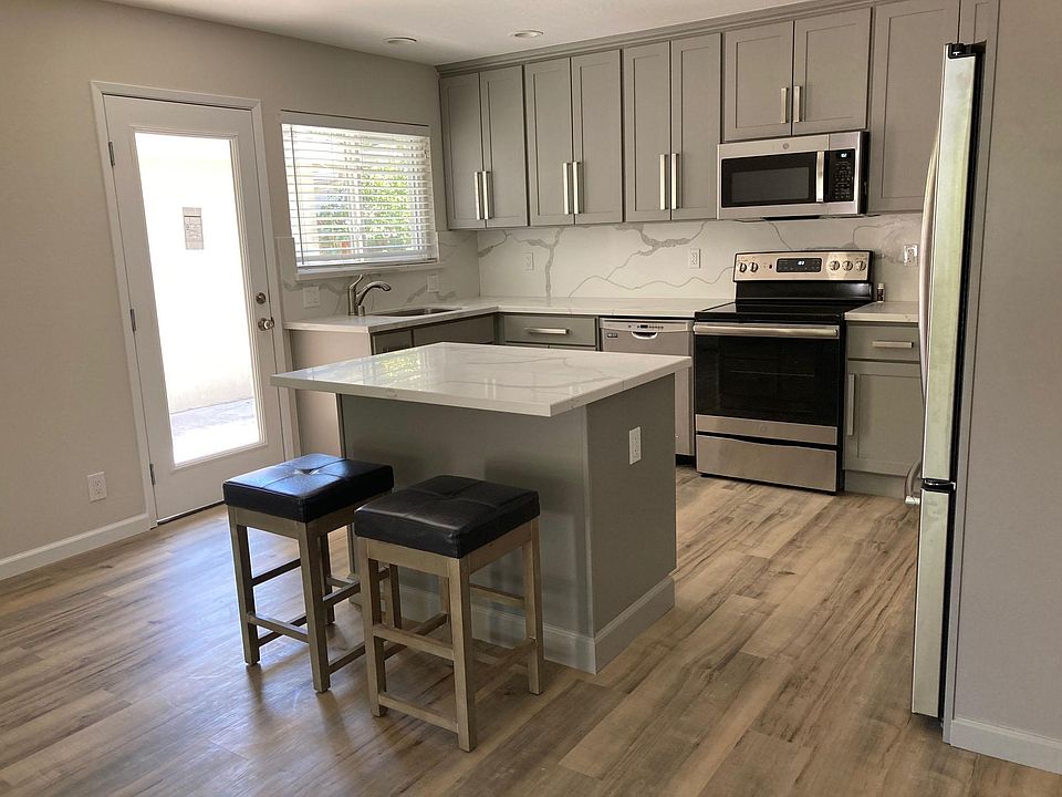 1st image of 4422 Colombo Dr