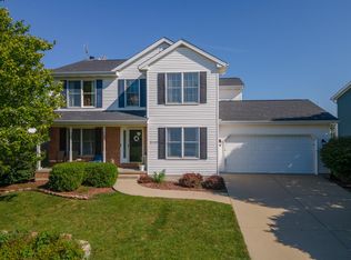 3120 Eagle Creek Dr, Bloomington, IL 61704