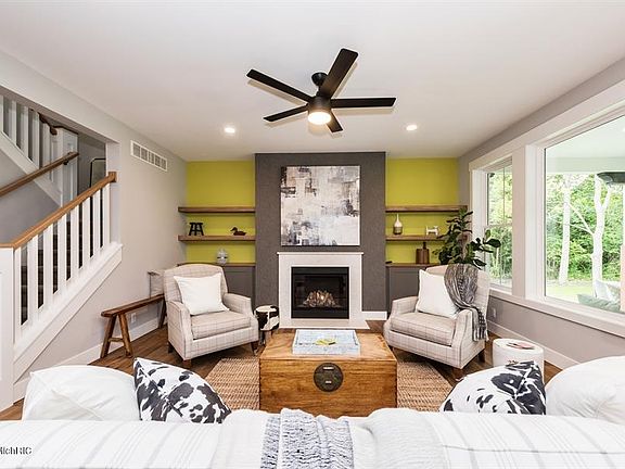 3rd image of 265 Northbridge Ct