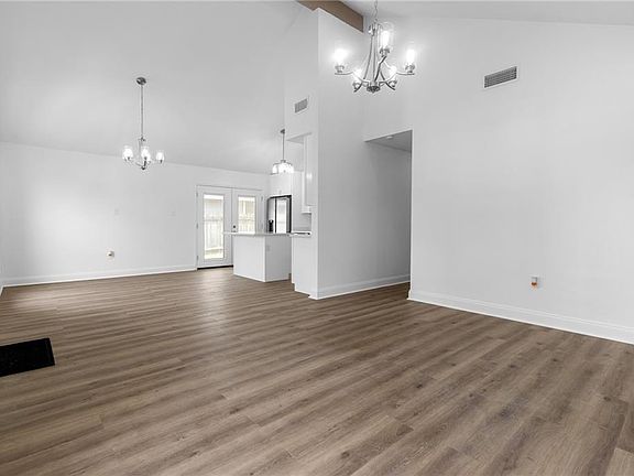 2nd image of 2717 Corinne Dr