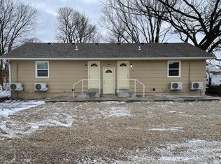 708 Lindberg St APT A, Harrisonville, MO 64701
