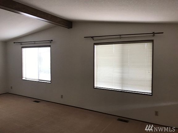 4th image of 3611 I St NE Unit 136