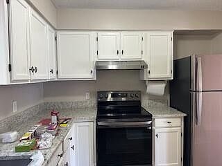 5th image of 315 McBrien Rd APT 8
