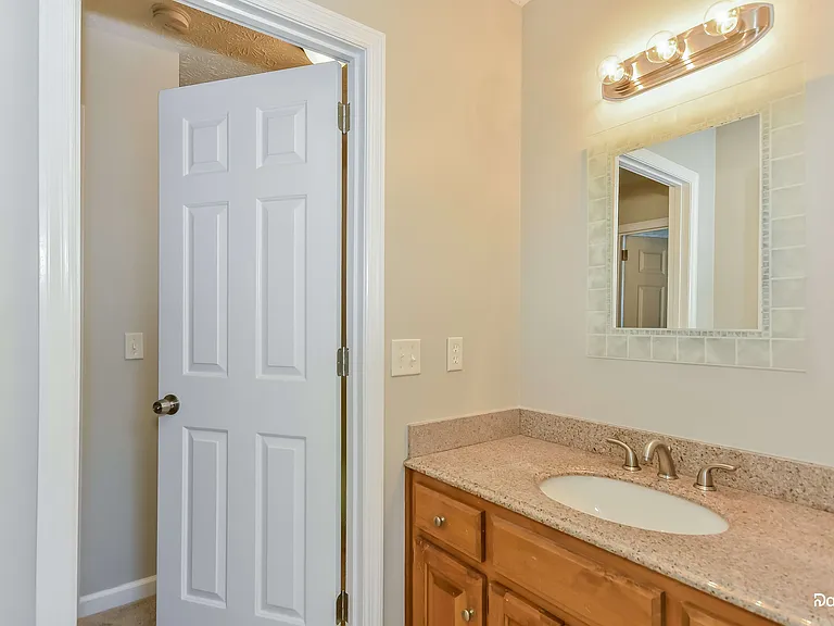 108 Shady Ln — Photo 12