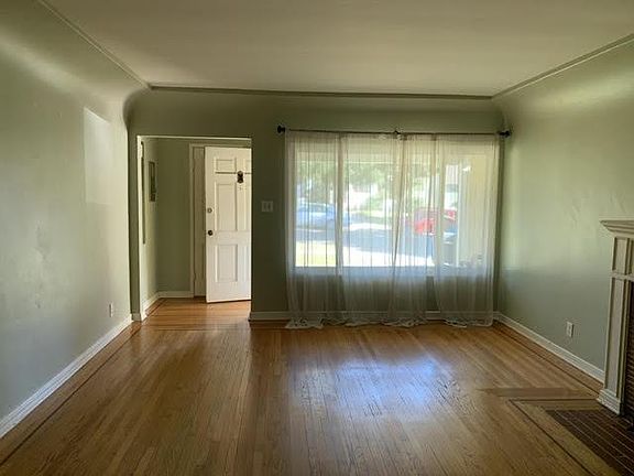 3rd image of 1339 Norton Ave