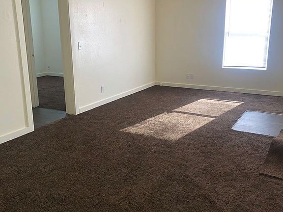 3rd image of 1173 S Wenatchee Ave