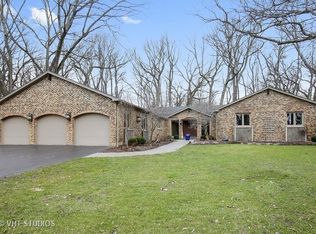 7008 Red Barn Rd, Crystal Lake, IL 60012