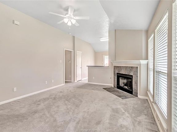 3rd image of 608 Harvest Dr