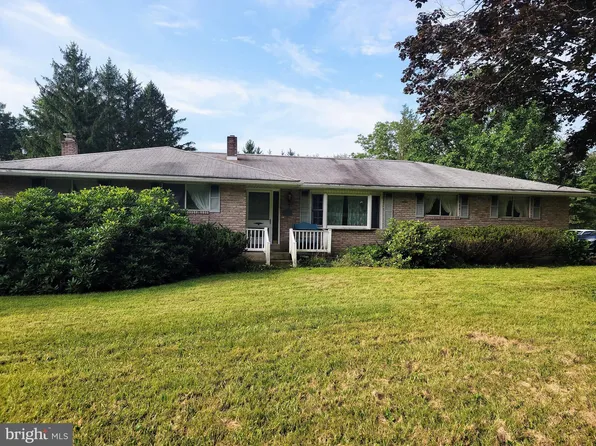 56 E Adamsdale Rd, Schuylkill Haven, PA 17972