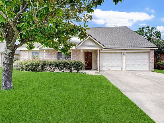 2nd image of 2107 Collingsfield Dr