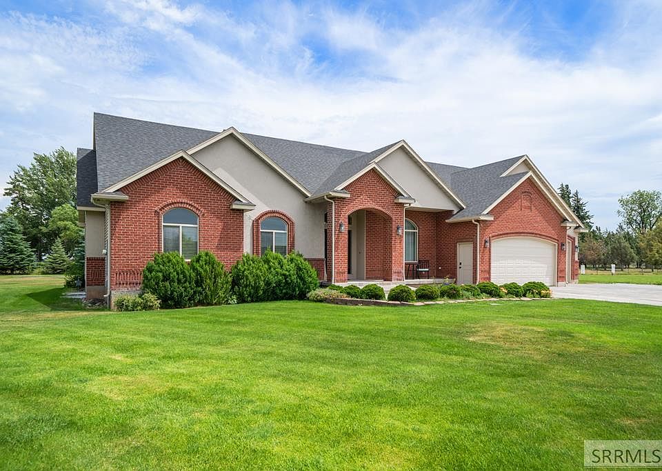 1st image of 9232 N Mapleview Dr