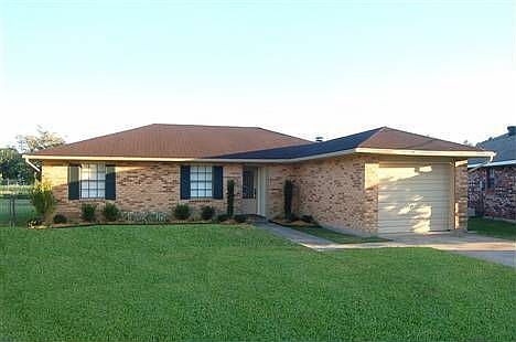 1st image of 305 Kelso Dr