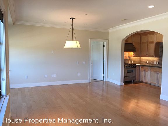 5th image of 18 Tamalpais Commons Ln