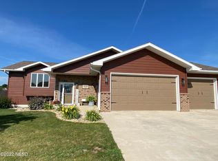 1025 Cherry Dr, Watertown, SD 57201