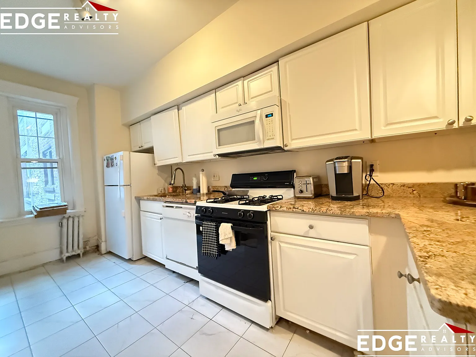 2 bed, 9999 sqft, $3,354 — Photo 2