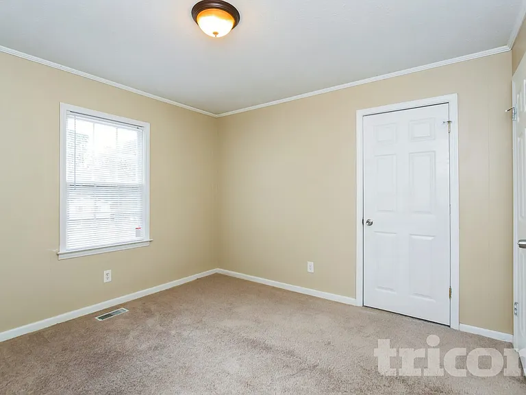 55 Henson Cir — Photo 10