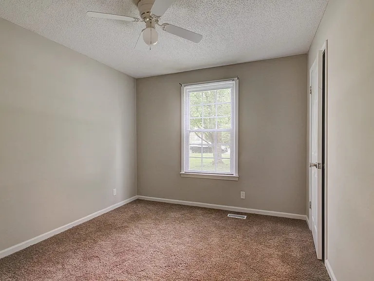 3407 Albert Dr — Photo 8