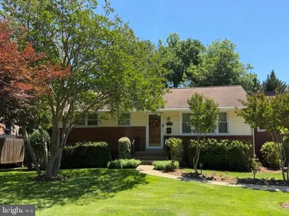 3419 Beechcraft Dr, Alexandria, VA 22306