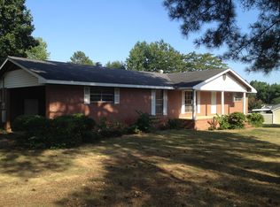 2703 Pineknoll St, Opelika, AL 36804