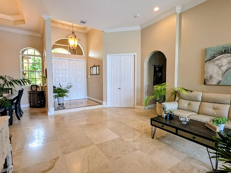 10640 Oak Meadow Ln — Photo 3