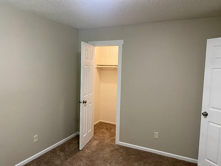 10610 Johnson Cir #10610 — Photo 16