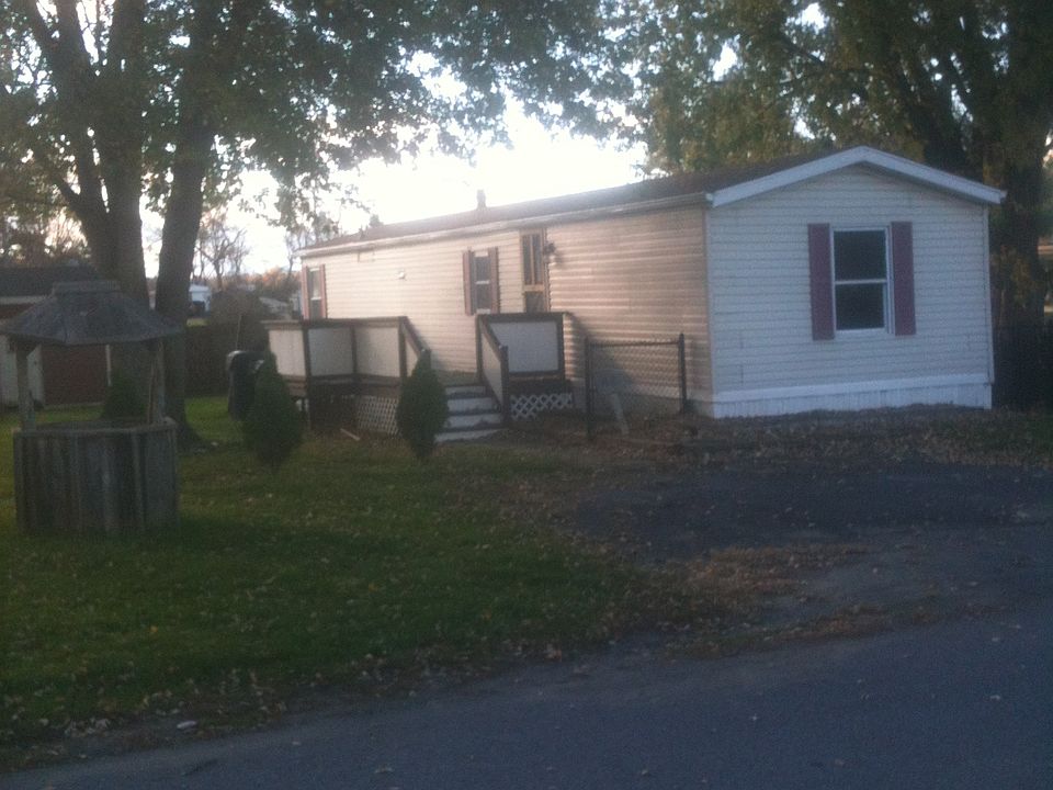 1st image of 42 Pine Ln