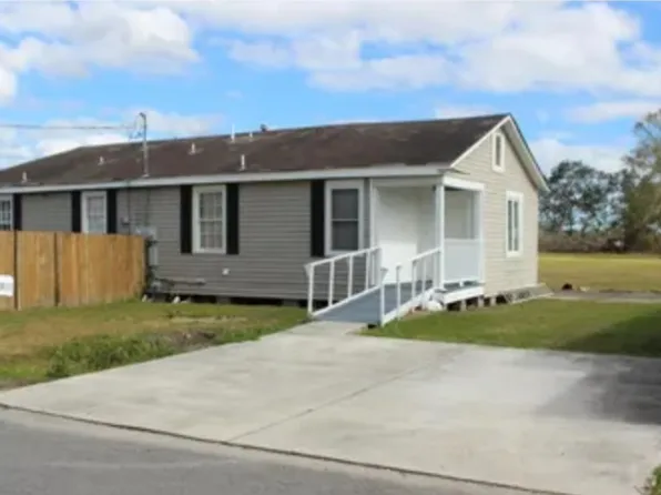 1911 Ricouard St #1911, Saint Bernard, LA 70085