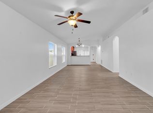 1909 Hawks View Dr, Ruskin, FL 33570