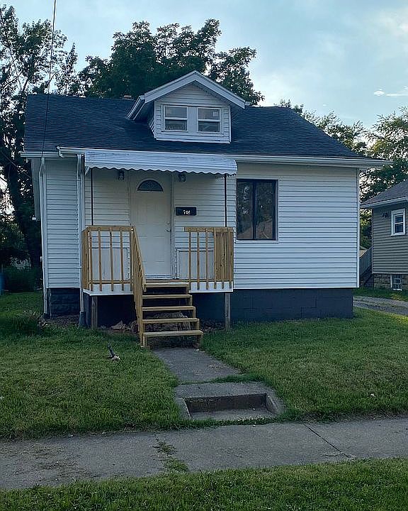 1st image of 748 Columbus Ave