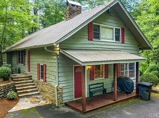 6 Meadow Way, Sapphire, NC 28774