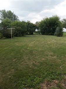 3rd image of 584 Westview Blvd