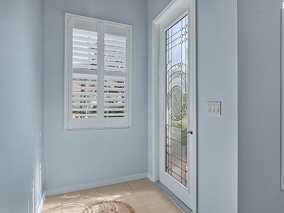 5th image of 15191 IXORA Road