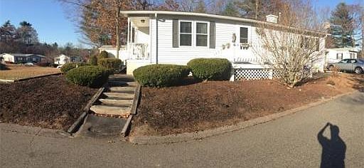 3rd image of 2 Cedar Ln