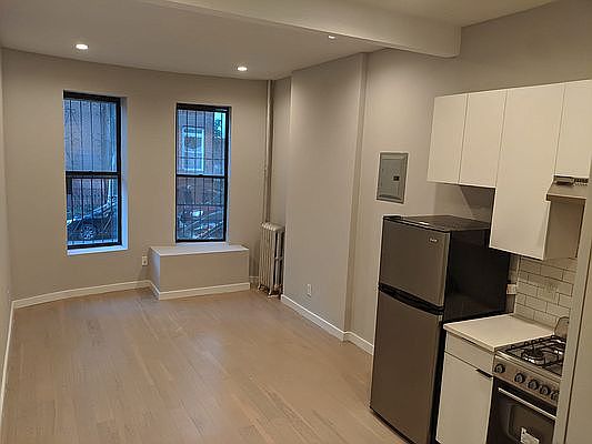 2nd image of 230 President St #1A