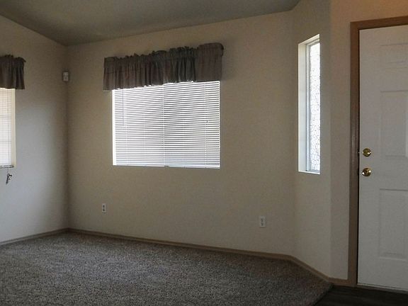 3rd image of 10648 Shooting Star St NW