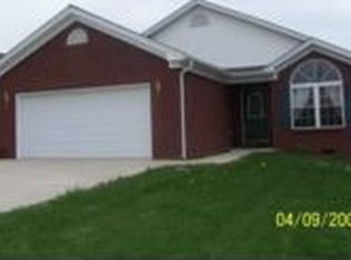 521 Copperfield Dr, Lawrenceburg, KY 40342