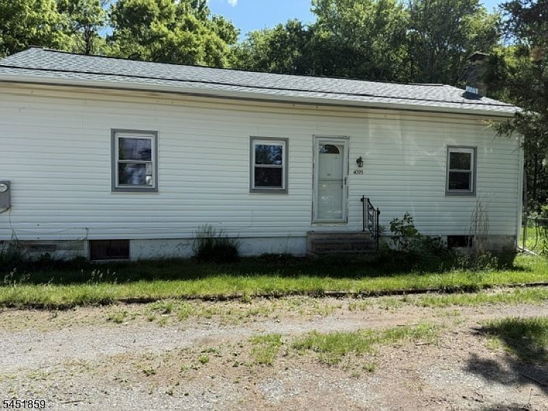 2nd image of 4095 Quakerbridge Rd