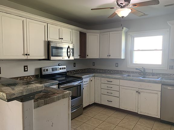 5th image of 1208 Bothwell Pl