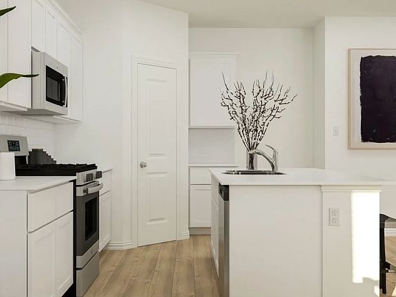 5th image of 8005 Green Heron Dr