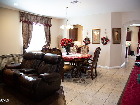 3rd image of 1857 N Vista Ln