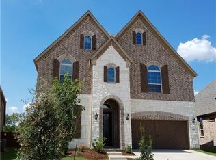 909 Red Maple Rd, Euless, TX 76039