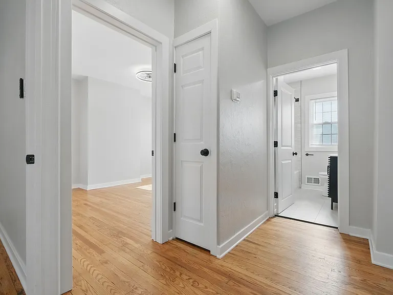 310 W Riverview Ave #1 — Photo 14